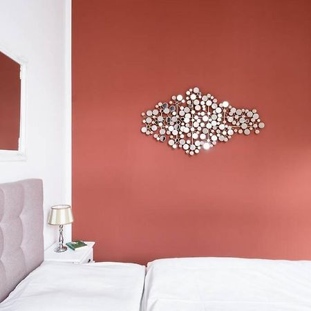Sc 05 By Rockchair Apartments L Superhost Status L 2 Bedrooms Boxspringbeds Balcony Elevator - Cozy Family & Business Flair Welcomes You! Berlin Kültér fotó