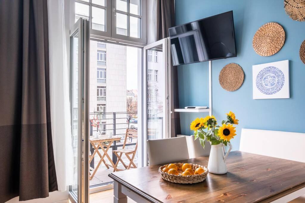 Sc 05 By Rockchair Apartments L Superhost Status L 2 Bedrooms Boxspringbeds Balcony Elevator - Cozy Family & Business Flair Welcomes You! Berlin Kültér fotó